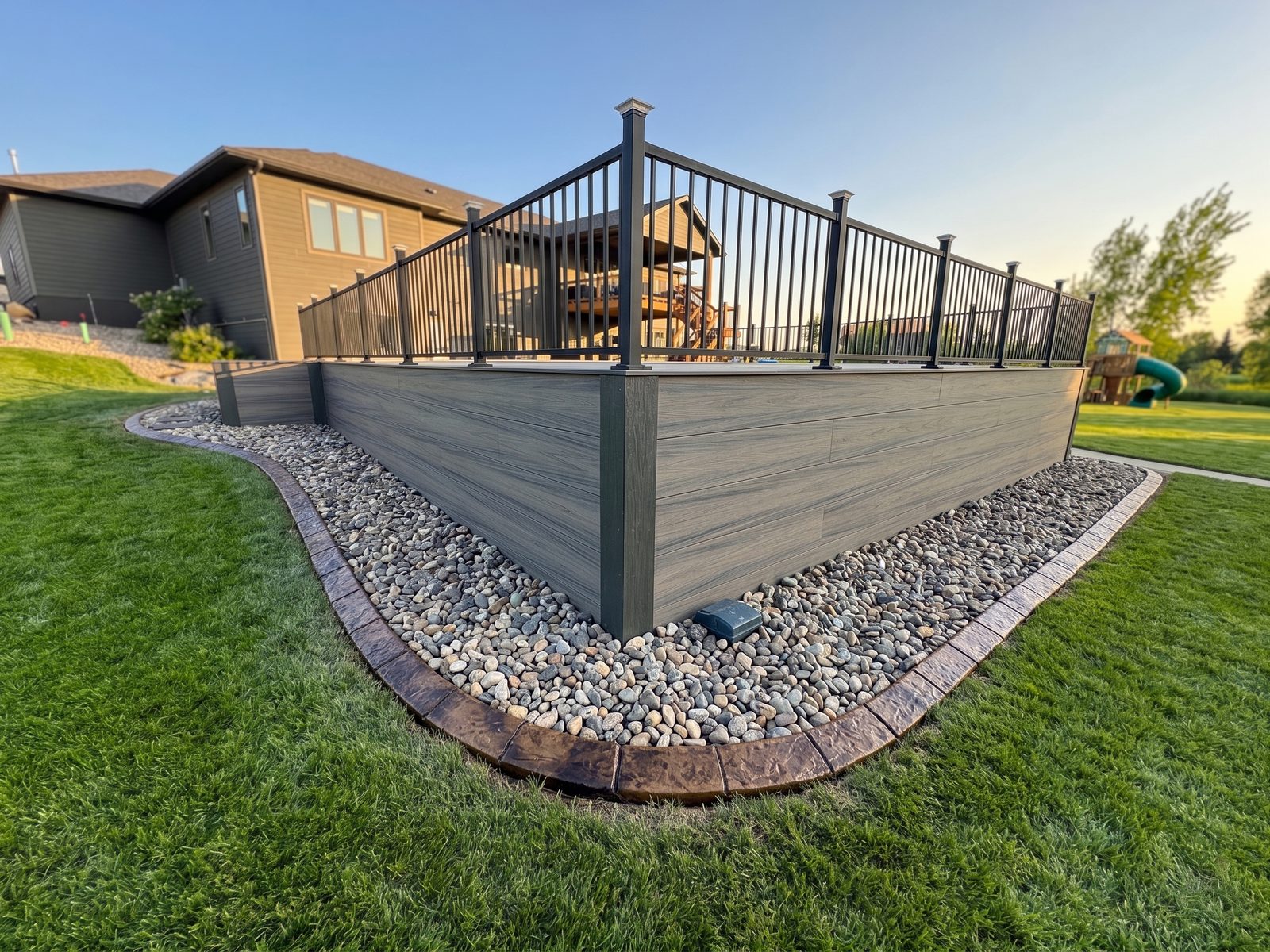 Decorative concrete curbing